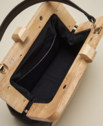 Pochette The Wooden Kiss – Image 2