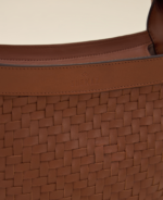 Couffin en cuir tressé Woven Soul Cognac – Image 6