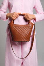 Couffin en cuir tressé Woven Soul Cognac – Image 8